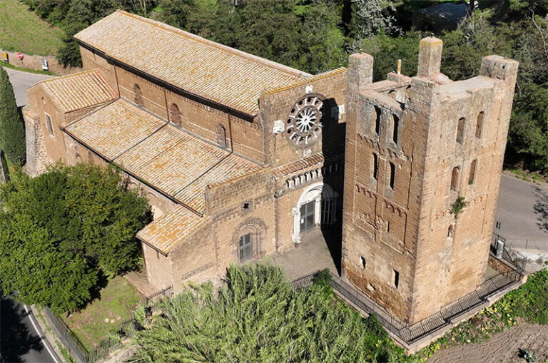 Tuscania Visita Guidata Alla Scoperta Dei Segreti Di Abbazia E